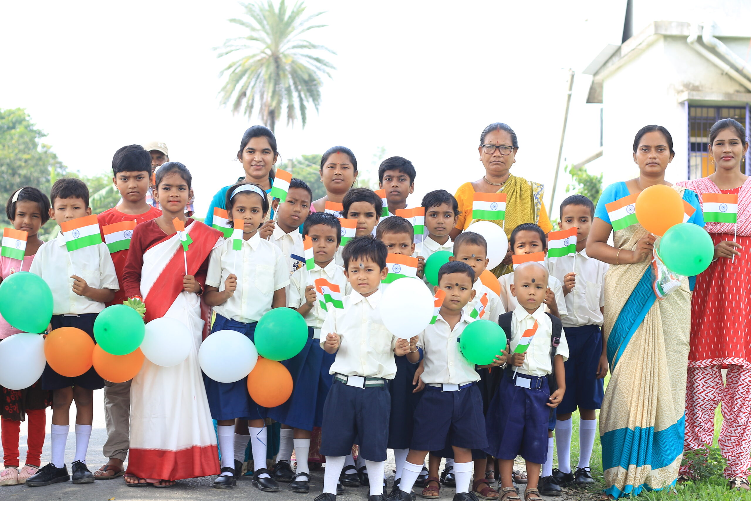 Read more about the article LITTLE STARS SMART SCHOOL, Uttar Dinajpur